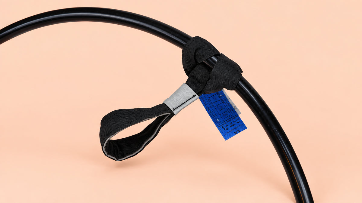 Hand loop strap for aerial hoop and trapeze